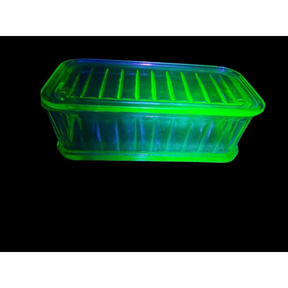 Vintage 1930s Anchor Hocking ? Uranium, Vaseline Fluted Refrigerator Dish w/Lid